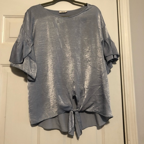 First Love Tops - NWOT BOUTIQUE SATIN TIE FRONT TOP